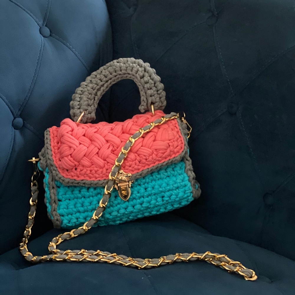 Crochet crossbody bag